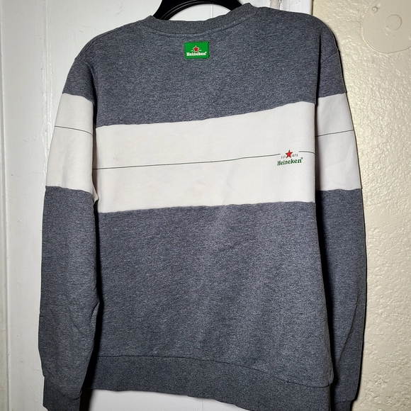 ​🍻 Authentic Heineken Amsterdam Factory Crewneck - Sz M Grey/white - Picture 3 of 7